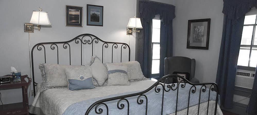 Grape Arbor Bed & Breakfast North East