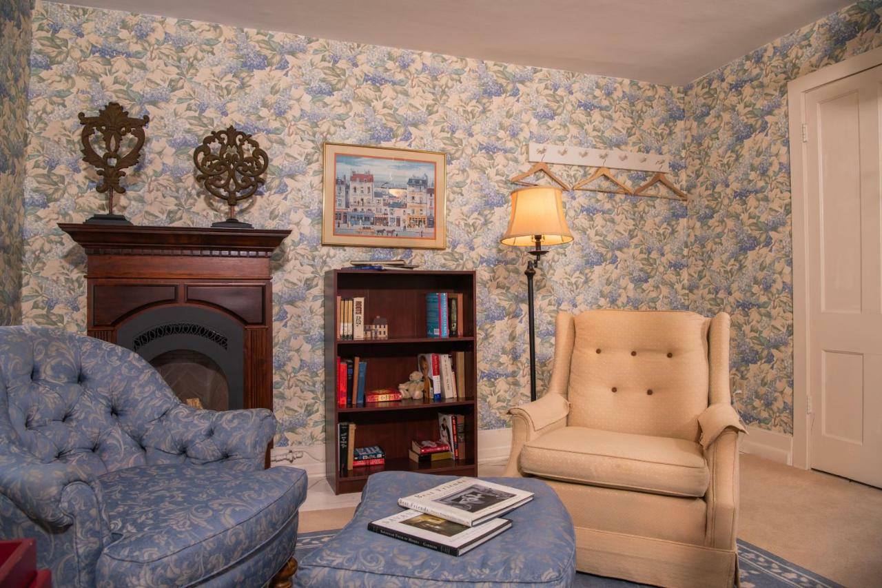 Grape Arbor Bed & Breakfast North East