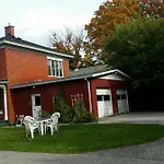 Grape Arbor Bed And Breakfast